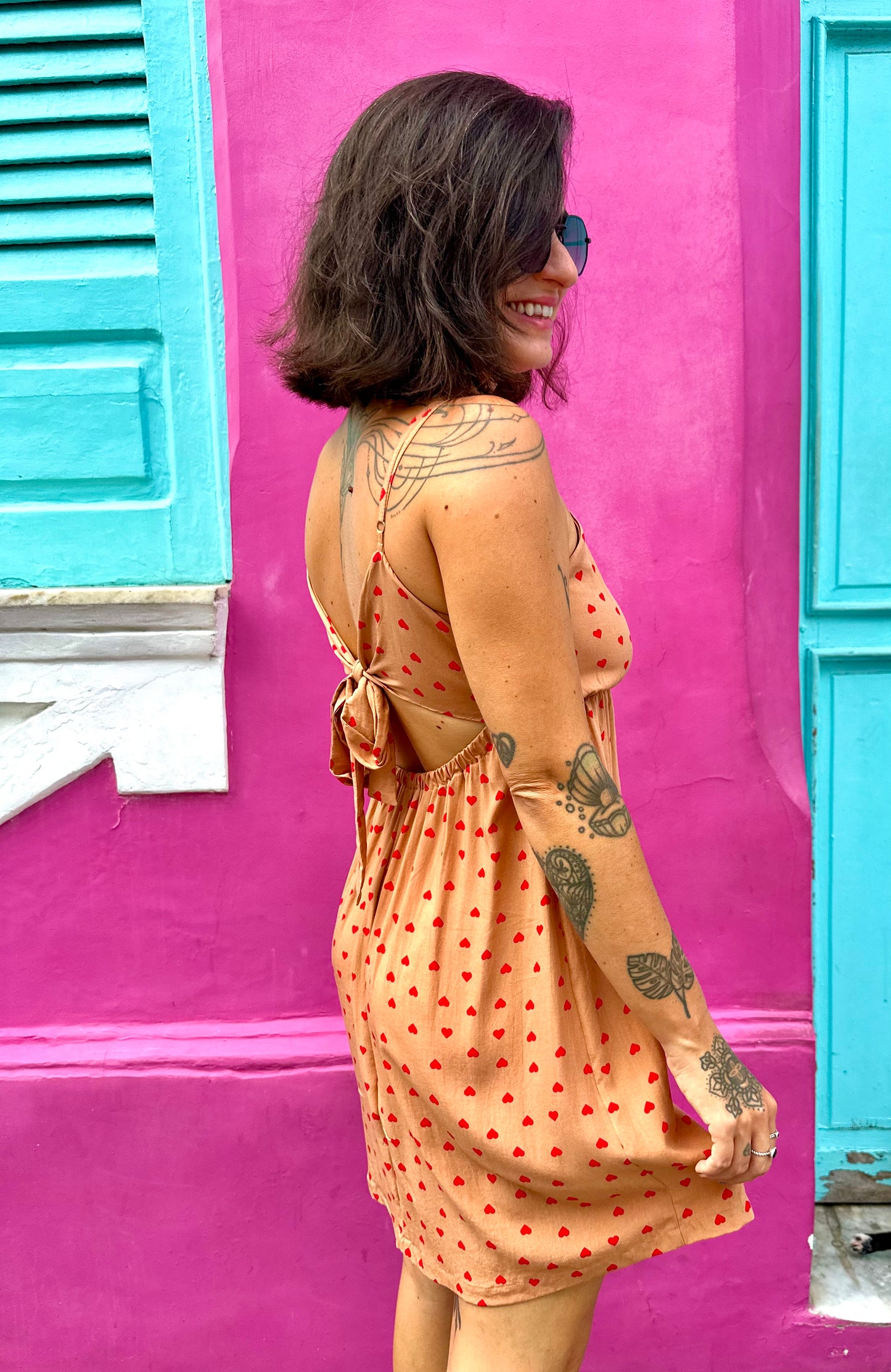 vestido curto coração