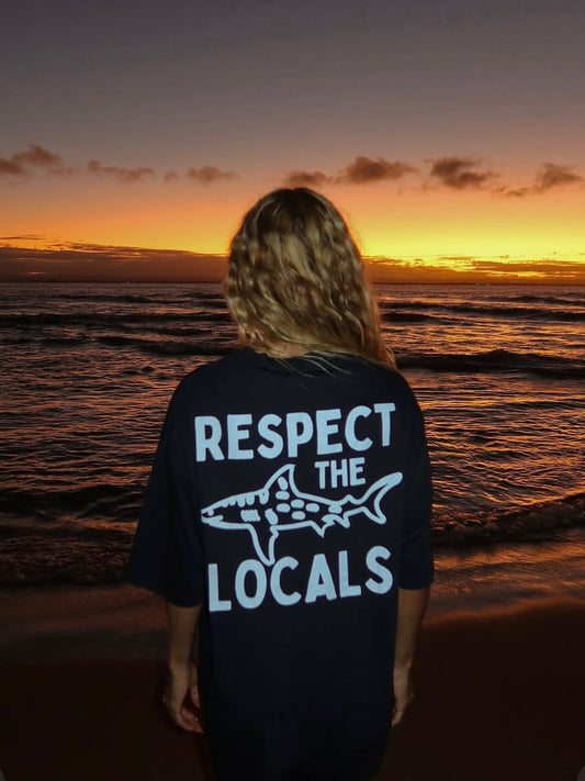 camiseta respect the locals