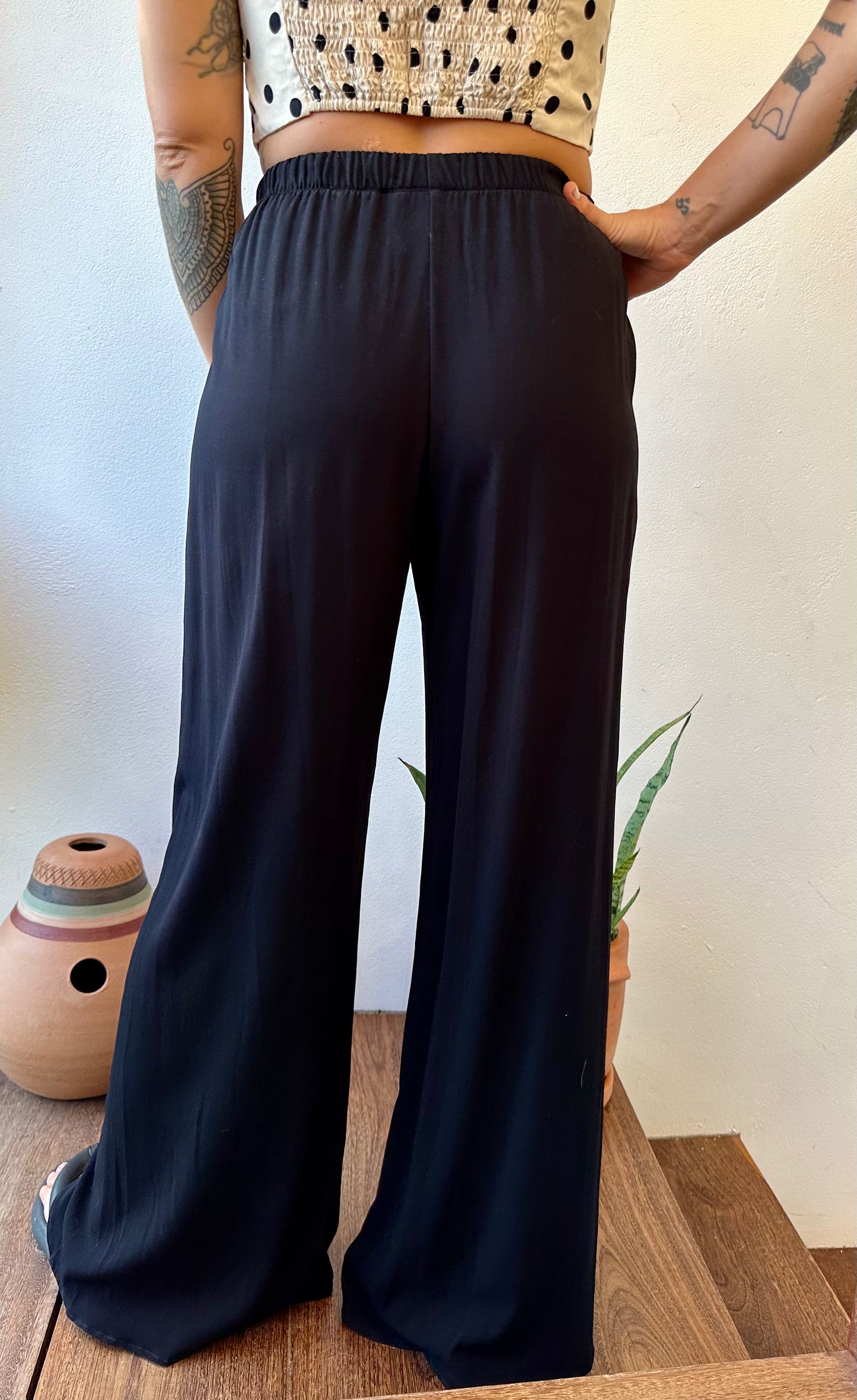 calça envelope preta