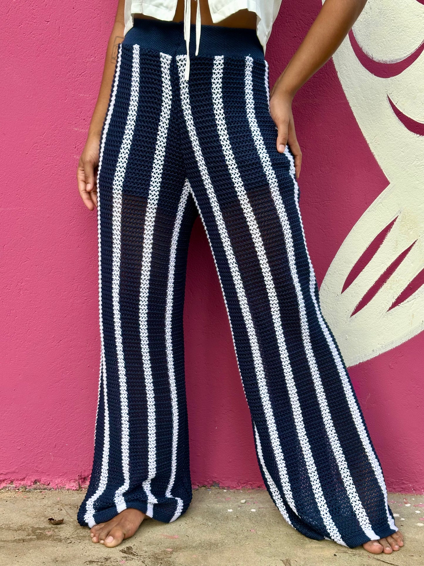 calça tricô listrada com lenço
